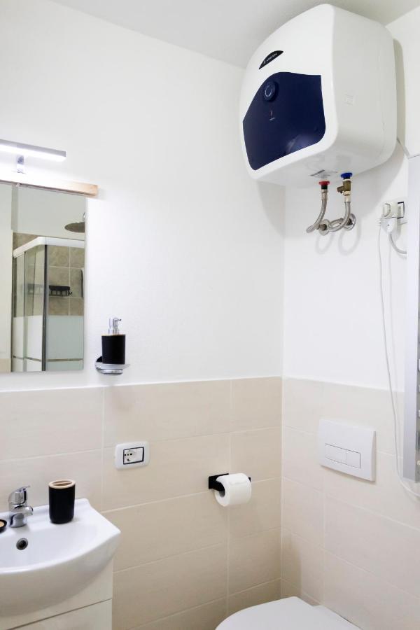 Sassari-Centro Elegante Appartamento Con Wifi E Netflix エクステリア 写真