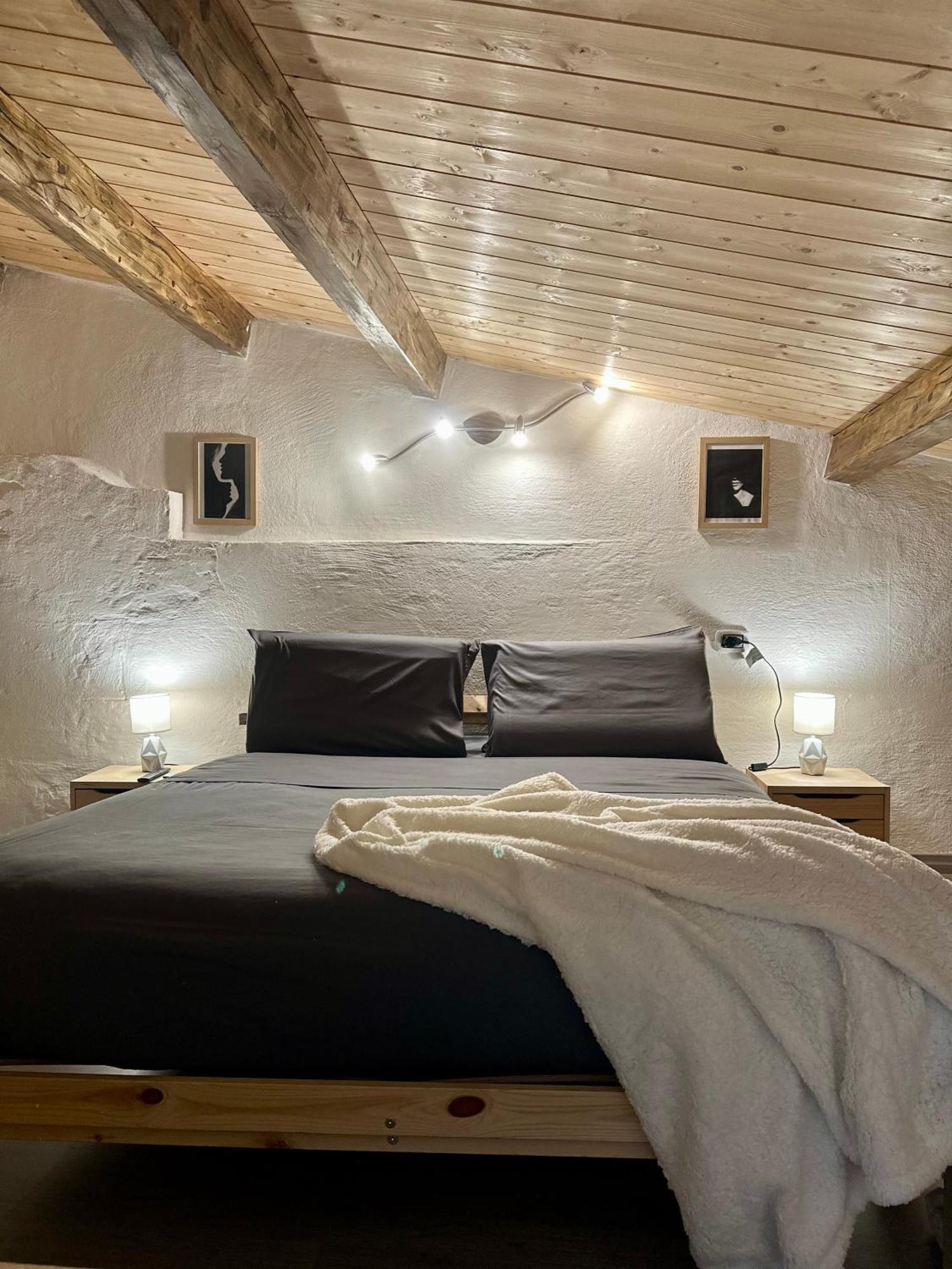 Sassari-Centro Elegante Appartamento Con Wifi E Netflix エクステリア 写真