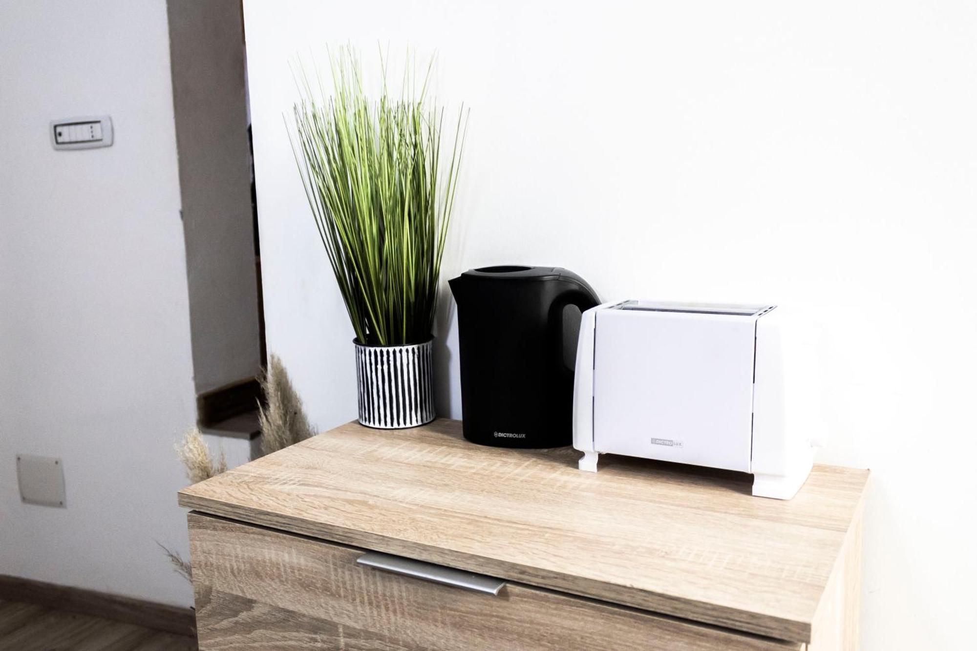 Sassari-Centro Elegante Appartamento Con Wifi E Netflix 部屋 写真