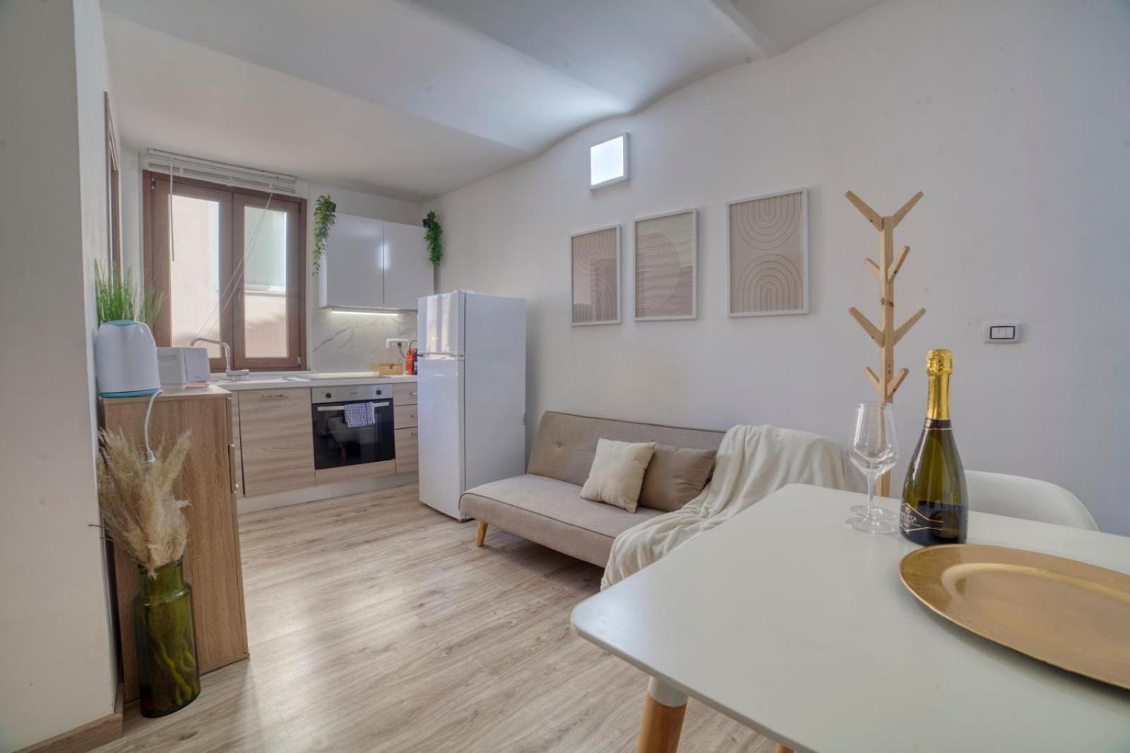 Sassari-Centro Elegante Appartamento Con Wifi E Netflix エクステリア 写真